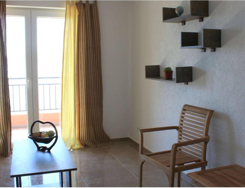 Apartmán Odessa Mama Bijela Exteriér fotografie