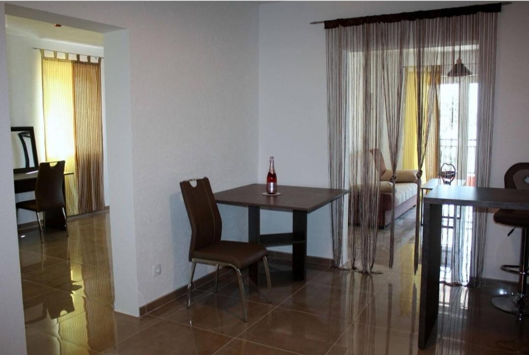 Apartmán Odessa Mama Bijela Exteriér fotografie