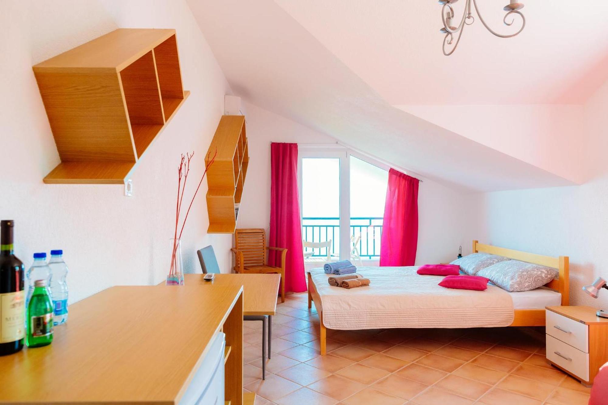 Apartmán Odessa Mama Bijela Pokoj fotografie