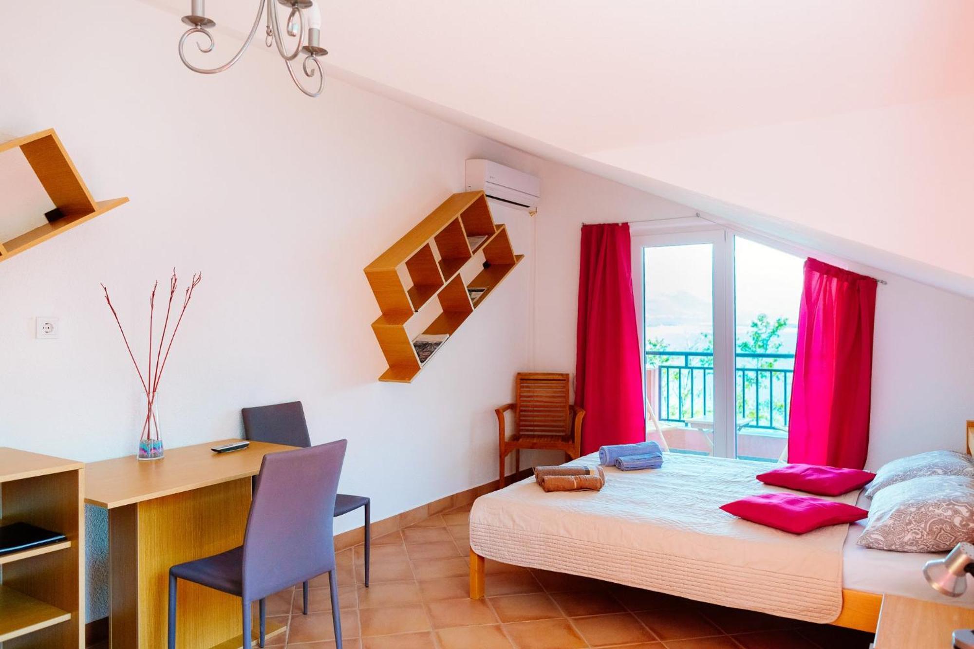 Apartmán Odessa Mama Bijela Pokoj fotografie