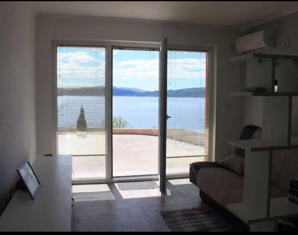 Apartmán Odessa Mama Bijela Exteriér fotografie