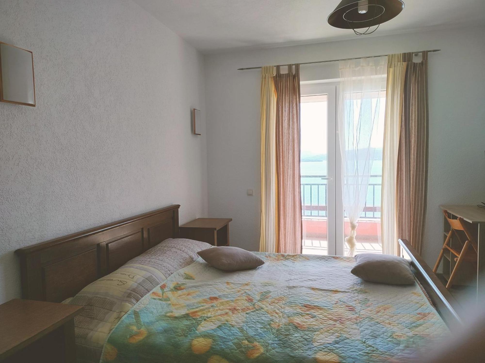 Apartmán Odessa Mama Bijela Exteriér fotografie