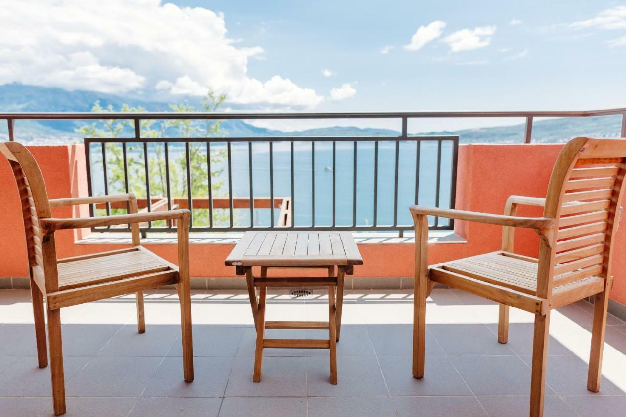 Apartmán Odessa Mama Bijela Exteriér fotografie